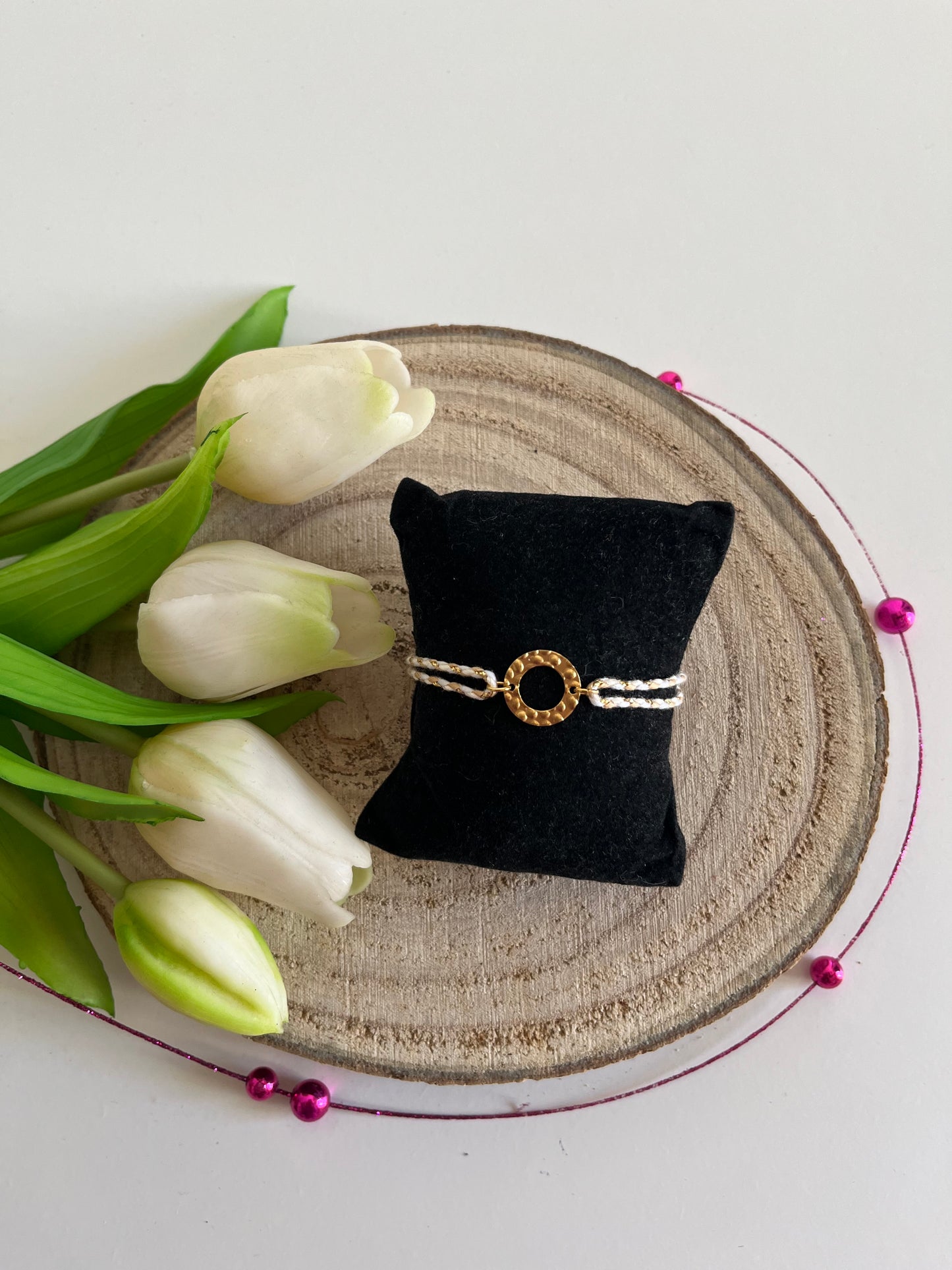 Bracelet rond martelé doré