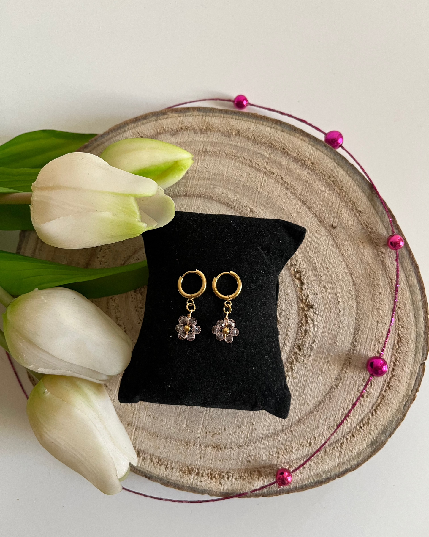 Boucle d'oreille fleur en perle